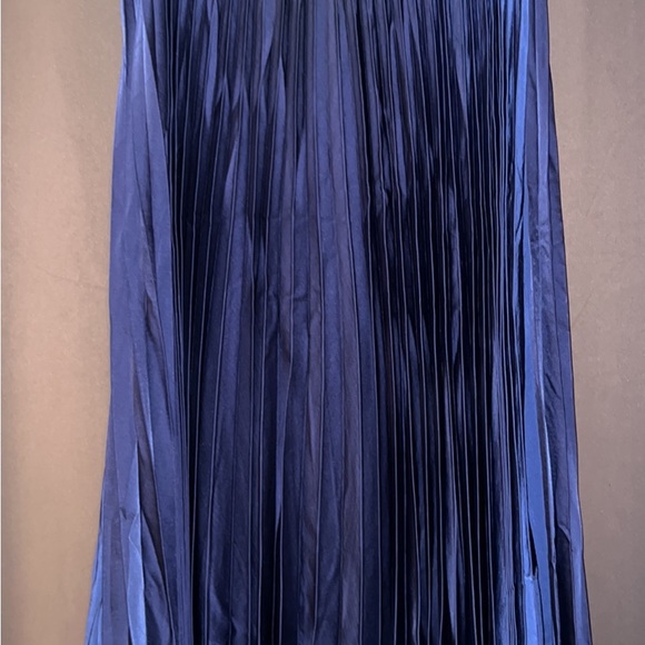 Maxi pleated skirt - Picture 2 of 2
